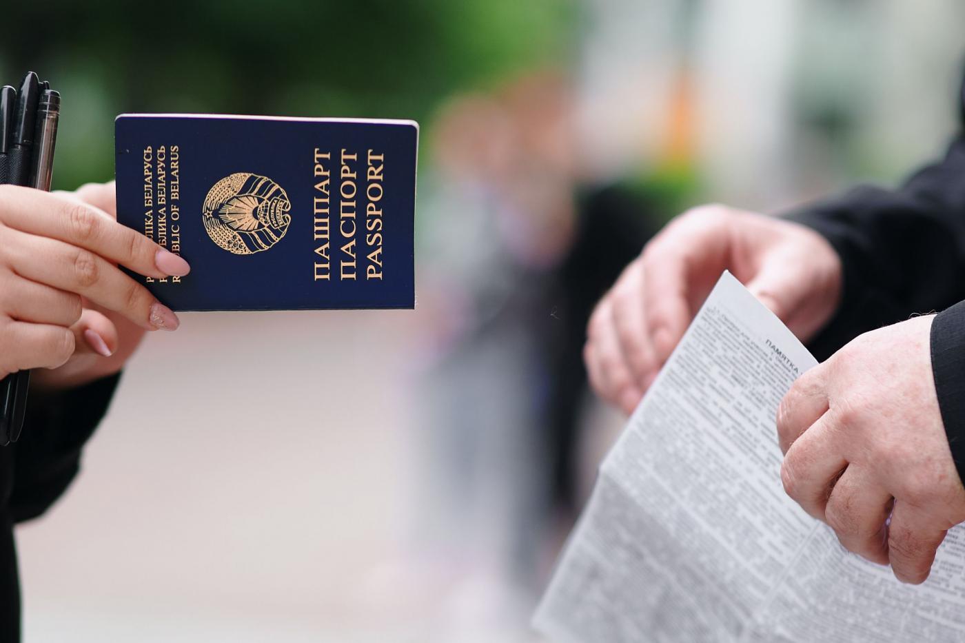 «Настроение отличное, к сдаче готовы». ЦТ по белорусскому языку стартовало в БНТУ